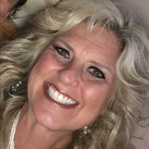 Meet your Posher, Cyndie